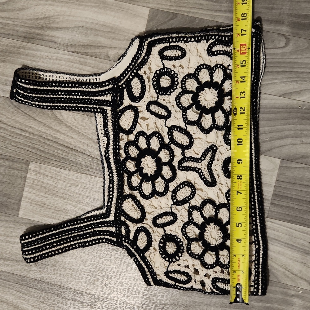 REBELLION Size L. Black and Cream Crochet Top and Shorts Set - Picture 9 of 12